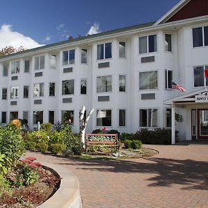 Auberge Gisele'S Inn Baddeck Exterior photo