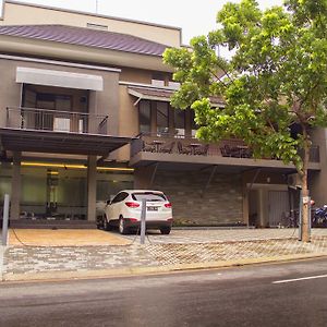 Kana Citra Guesthouse Surabaya Exterior photo