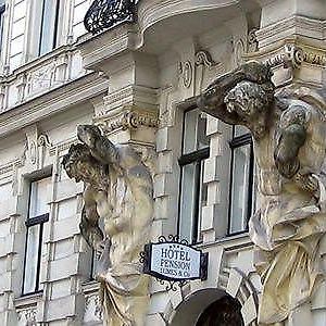 Hotel Pension Lumes - Self Check In Viena Exterior photo