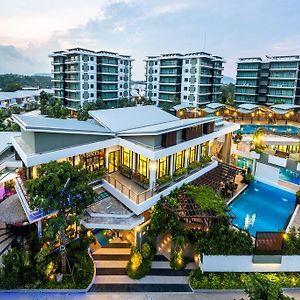 Chalong Miracle Lakeview Resort y Spa Exterior photo