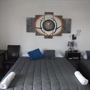 Avalon Motels Christchurch Room photo