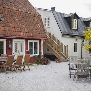Mullbarsgardens Bed And Breakfast Visby Room photo