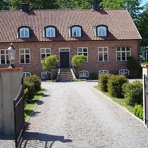 Säbyholms Gård Bed and Breakfast Laholm Exterior photo