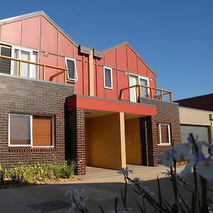 The Lakes Apartments Lakes Entrance Exterior photo