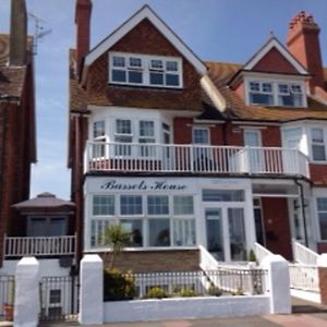Bed and Breakfast Bassets House WTA WTA Eastbourne Exterior photo
