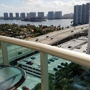 Penthouse Ocean Reserve Miami Beach Exterior photo