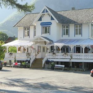 Eidfjord Gjestgiveri Exterior photo