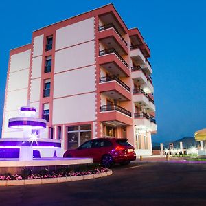 Hotel Oasis Podgorica Exterior photo