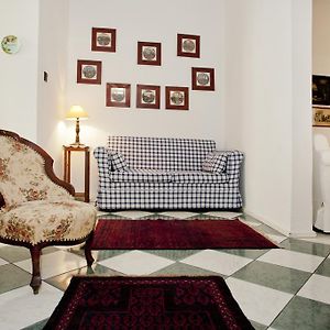 Hungarian Souvenir Apartamento Budapest Room photo