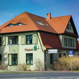 Hotel Pensjonat U Kota Wasyla Chodzież Exterior photo