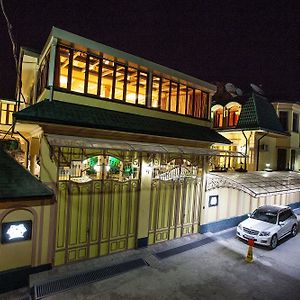 Twins Hotel Dushanbe Exterior photo