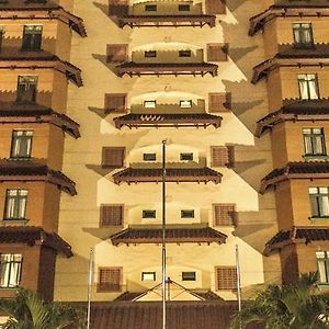 Travellers Suites Apartamentos con servicio Medan Exterior photo