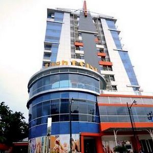 High Point apartamento con servicio Surabaya Exterior photo