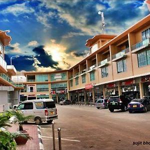 Mayfair Hotel Dar es Salaam Exterior photo
