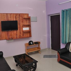 Srirangam Service Apartment Tiruchirappalli Exterior photo