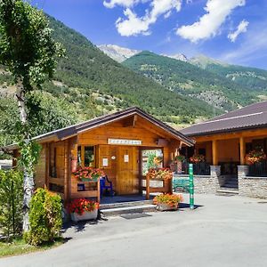 Gran Bosco Camping & Lodge Salbertrand Exterior photo