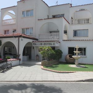Tsialis Hotel Apartments Larnaka Exterior photo