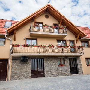 Sziklakert Fogadó Hotel Székelyszentkirály Exterior photo