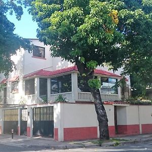 Villa Gascue Guest Apartments Santo Domingo Exterior photo