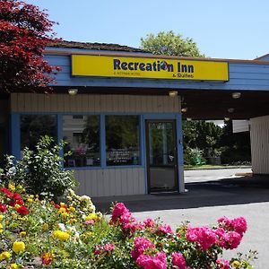 Recreation Inn And Suites Kelowna Exterior photo