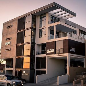 Ikon Self Catering Apartment Windhoek Exterior photo