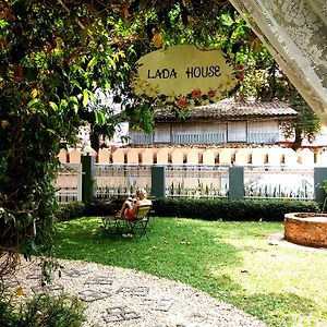 Bed and Breakfast Lada House Lampang Exterior photo