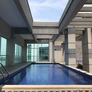 Puerto Santa Ana Suites Guayaquil Exterior photo