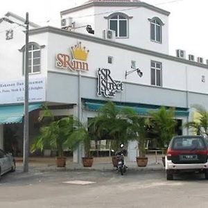 Sr Inn Simpang Renggam Exterior photo
