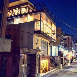 Br. Guesthouse Hongdae Seoul Exterior photo