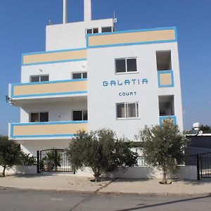 Ferienwohnung Galatia'S Court Paphos Exterior photo