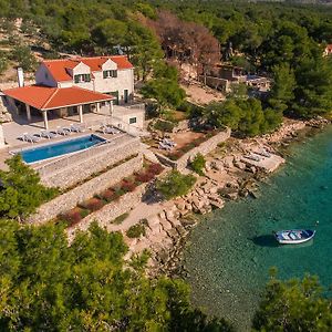 Luxury Villa Kate On Sea With Heated Pool Milna (Brac) Exterior photo