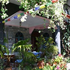 Sacred Valley Inn Pokhara Exterior photo