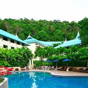 Krabi Tipa Resort Ao Nang Exterior photo