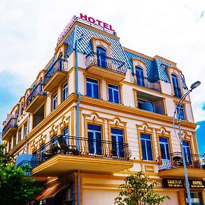 Black Sea Star Batumi Hotel Exterior photo