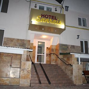 Sunrise Hotel Chisinau Exterior photo
