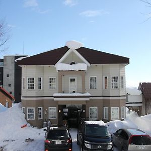 Absolute Niseko Lodge Kutchan Exterior photo