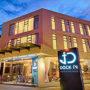 Dock In Kota Kinabalu Exterior photo