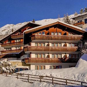 Hotel Alpenroyal Zermatt Exterior photo