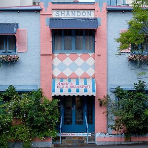 Annie'S Shandon Inn Brisbane Exterior photo