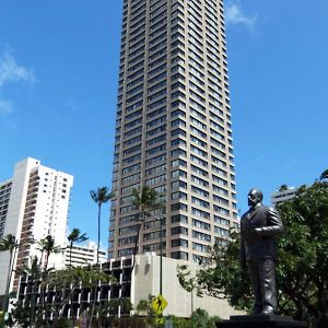 Holiday Inn Express Waikiki, An Ihg Hotel Honolulu Exterior photo