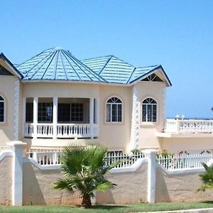 Celebrity Villa Jamaica Montego Bay Exterior photo