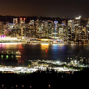 Emperial Suites North Vancouver Exterior photo