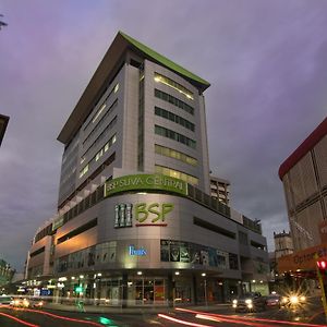 Quest Suva Aparthotel Exterior photo