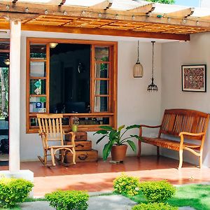 La Bicicleta Hostal Hotel Managua Exterior photo