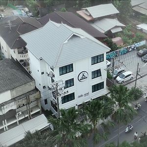Gusto House Chiang Mai Exterior photo
