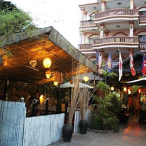 Hôtel Tropical Breeze à Siem Reap Exterior photo