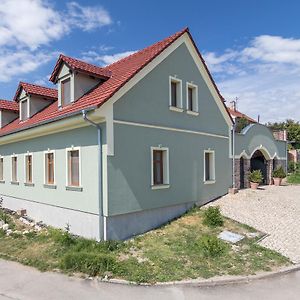 Apartmány Fojtova studna Sedlec (Breclav) Exterior photo