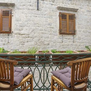 Apartments Wine House Old Town Kotor Exterior photo