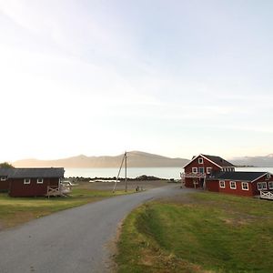 Toftenes Sjøhuscamping Alsvåg Exterior photo