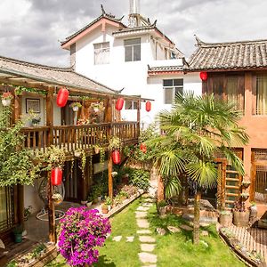 Lijiang Shuhe Qingtao Inn Exterior photo